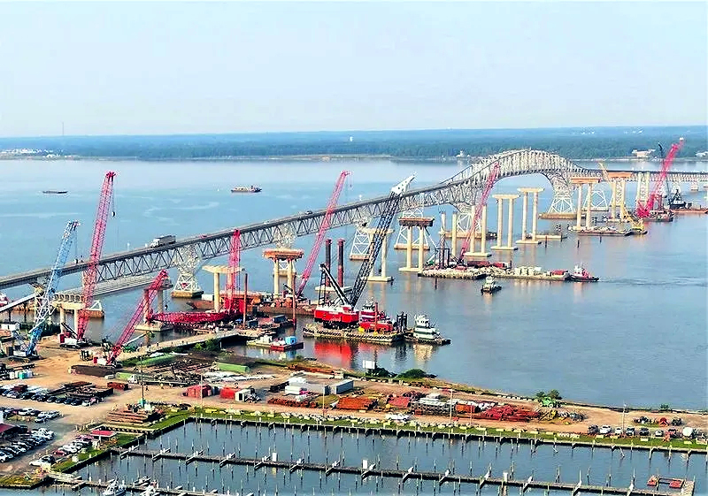 MGX supplied up to 17 cranes at any given time to the New Nice-Middleton Bridge project.